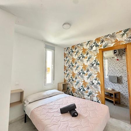 Apartamentos Playa Misericordias مالقة المظهر الخارجي الصورة