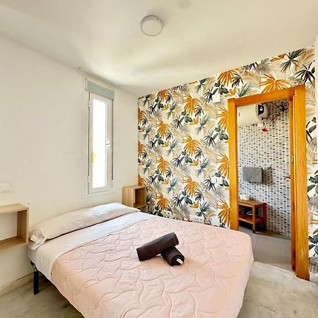 Apartamentos Playa Misericordias مالقة المظهر الخارجي الصورة