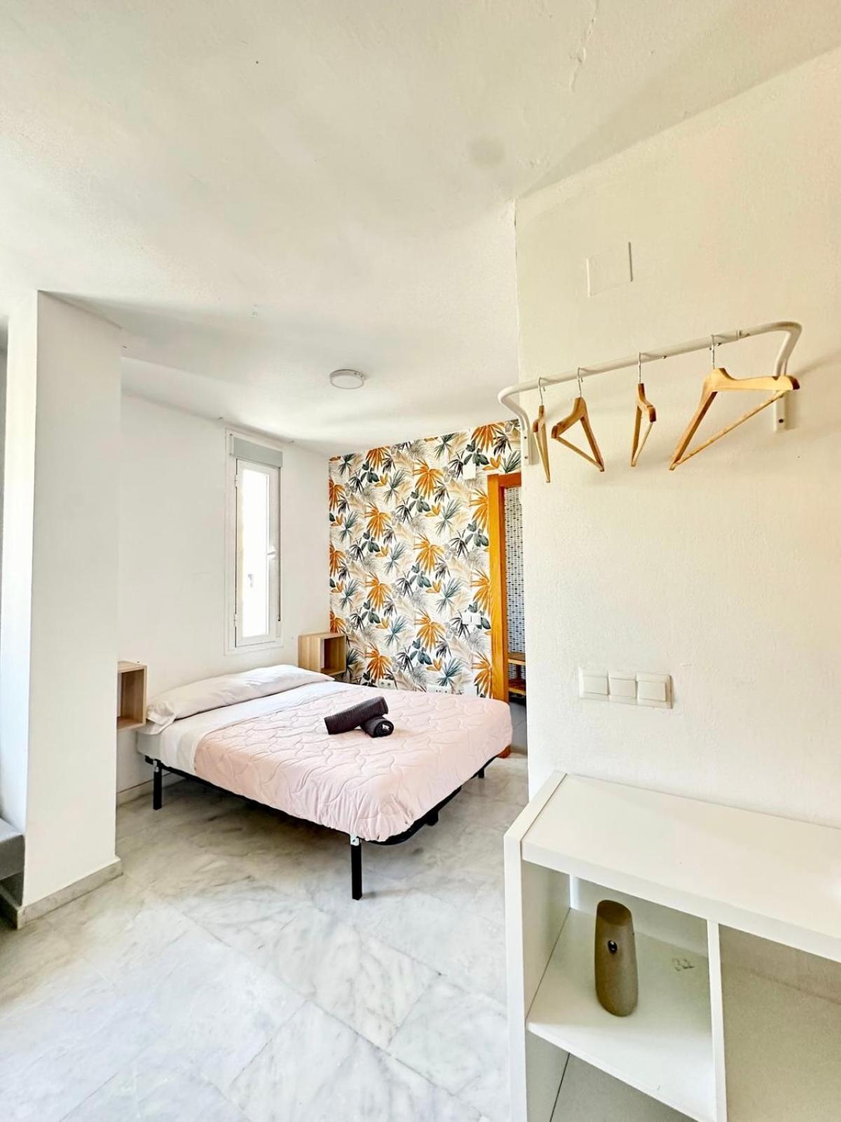 Apartamentos Playa Misericordias مالقة المظهر الخارجي الصورة