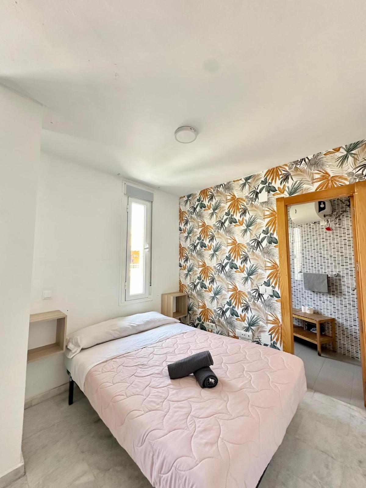Apartamentos Playa Misericordias مالقة المظهر الخارجي الصورة